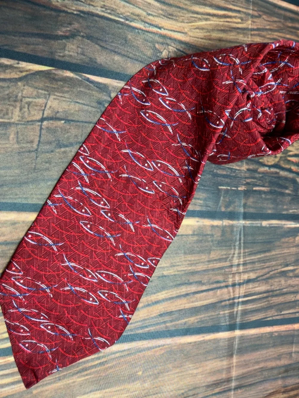 Christians Closet XL 100% Silk Red Christian Fish Tie Ichthys Necktie Apprx. 62